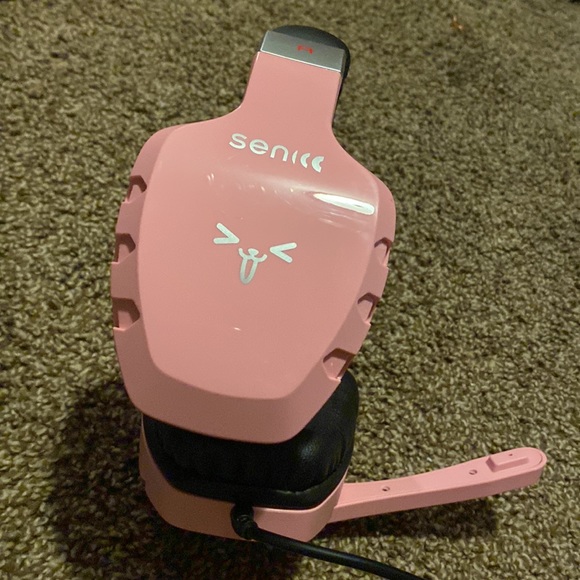 Pink senicc gaming headphones - Picture 2 of 3